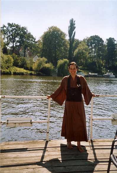 Veronika Seifert in Zen-Robe